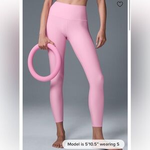 NWT Alo Airlift ⅞ Legging in Sweet Pink 🩷 sold out at Alo! Limited drop.